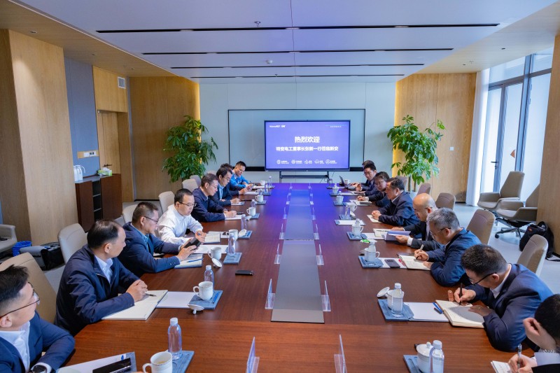 1761283675988975zgDT.jpg 10座談.jpg